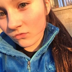 Meet your Posher, Dayna